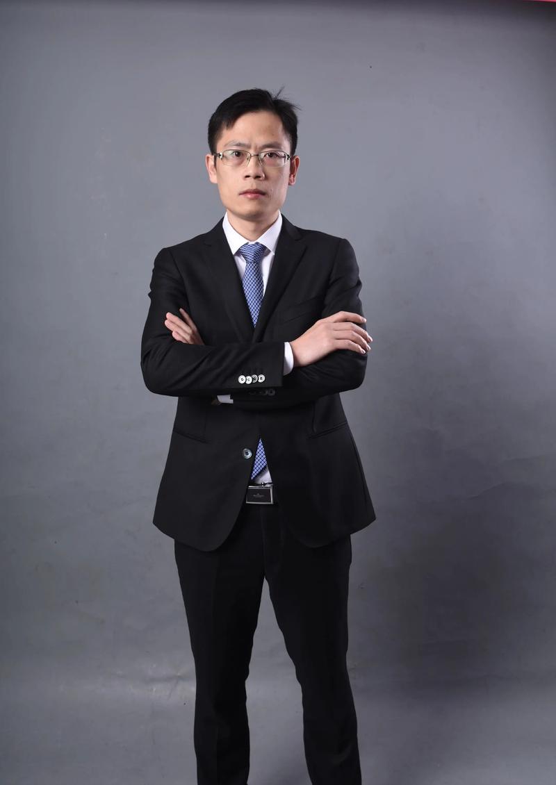 葛方丽 视觉与舞美负责人